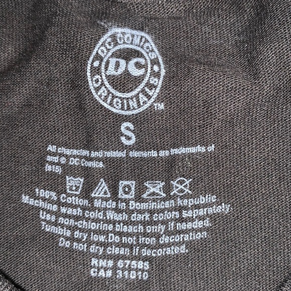 NWT - Batman Tee with Japanese Lettering - Small - Picture 5 of 6